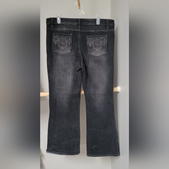 Black Jeans - Picture 3 of 4